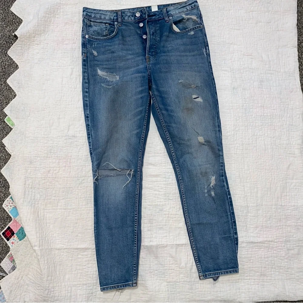 H&M &Denim Men’s 33 Waist Vintage Skinny Destroyed Distressed Used Condition